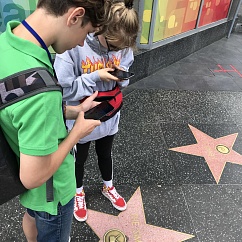 Аллея звёзд. Фото группы СВТ-Центр в Лос-Анджелесе. 2018 г.